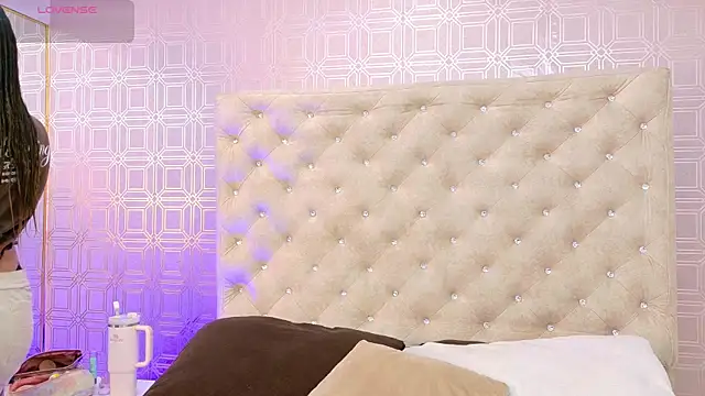 Sara Desire online show from September 28, 2025, 12:23 pm