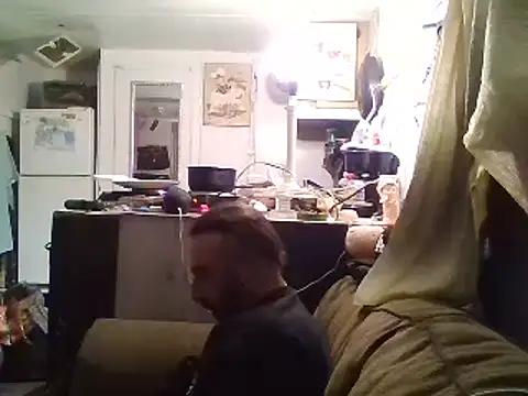 allissonw13 online show from January 24, 2025, 9:06 am