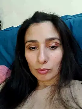 Snapshot of Bigyummmzul chatting on May 16, 2026, 12:53 am Bigyummmzul online show from May 16, 2026, 12:53 am