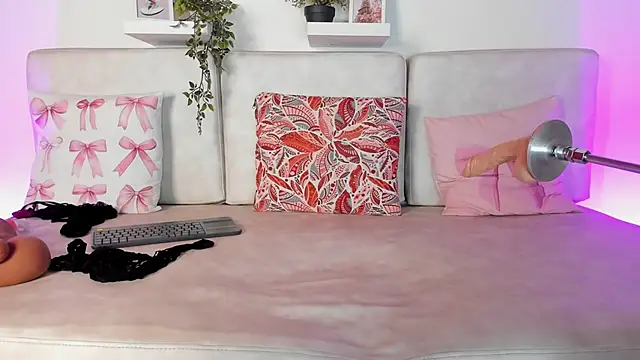 Snapshot of Malka_Burning chatting on March 21, 2025, 2:28 am Malka Burning online show from March 21, 2025, 2:28 am