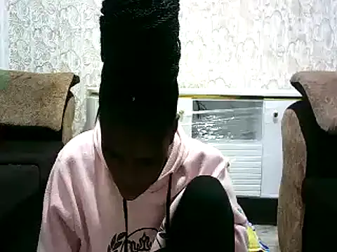 Snapshot of hottgirlval chatting on December 12, 2024, 7:48 pm hottgirlval online show from December 12, 2024, 7:48 pm