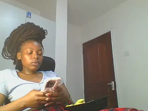 Snapshot of _Becky002 chatting on May 3, 2026, 7:13 am Becky002 online show from May 3, 2026, 7:13 am