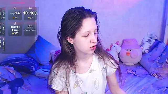 ur kitty   online show from February 28, 2026, 1:11 pm