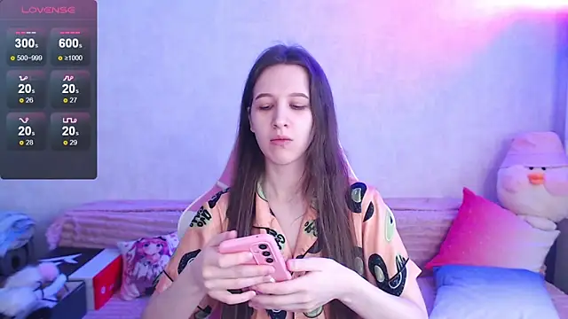 ur kitty   online show from February 11, 2026, 5:07 am