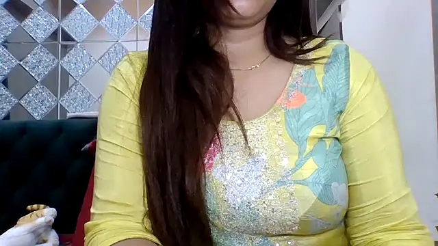 Snapshot of sparkling_queen chatting on November 5, 2025, 1:58 pm sparkling queen online show from November 5, 2025, 1:58 pm