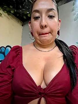 Bella keny online show from November 10, 2025, 6:13 pm