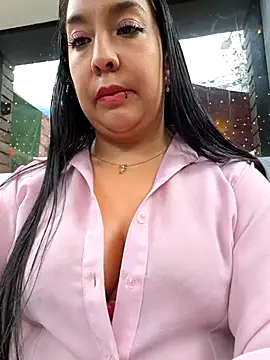 Snapshot of Bella_keny chatting on April 25, 2026, 7:00 pm Bella keny online show from April 25, 2026, 7:00 pm