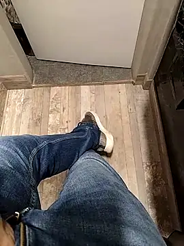 A man in public online show from November 21, 2025, 9:03 pm