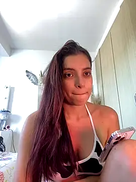 dakota le online show from October 1, 2025, 2:43 pm