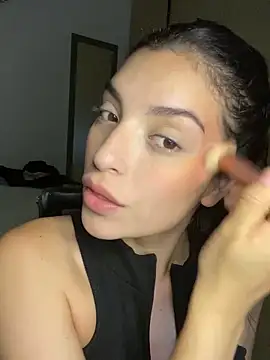 dakota le online show from February 12, 2025, 1:41 am