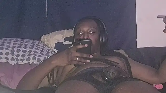 suzyswallowsxxx704 online show from March 25, 2026, 5:23 pm