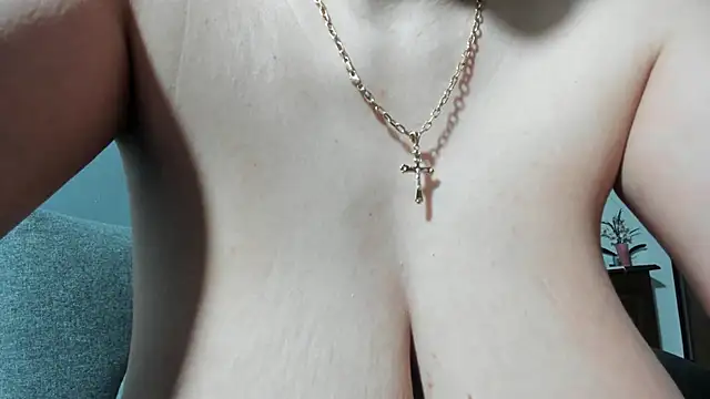 SexxyMeriem online show from November 11, 2025, 7:03 am