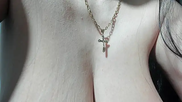 SexxyMeriem online show from September 17, 2025, 5:26 pm