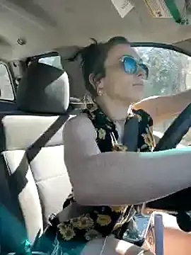 Genevieve143 online show from March 11, 2025, 9:04 pm