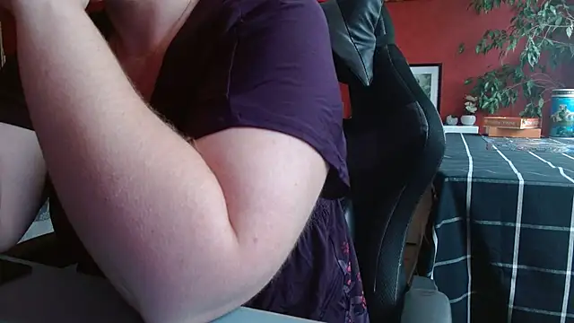 cruellaculdenfer67 online show from November 13, 2025, 9:02 am