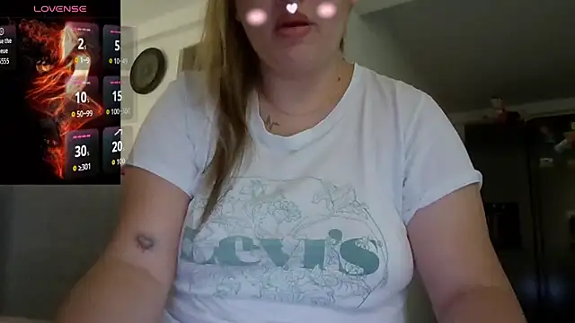 saramartinez1000 online show from September 11, 2025, 5:13 pm