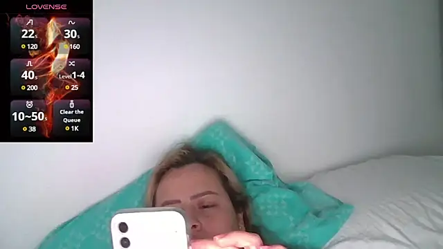 saramartinez1000 online show from March 5, 2025, 3:08 am