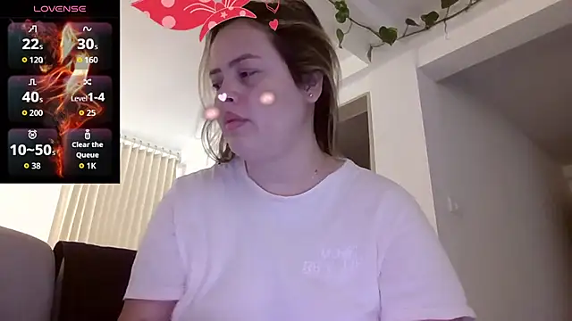 saramartinez1000 online show from September 14, 2025, 3:34 pm