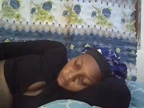 Snapshot of Midnight_Clique_ chatting on November 1, 2025, 8:03 pm Midnight Clique online show from November 1, 2025, 8:03 pm