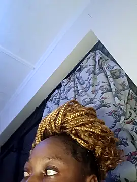 Snapshot of Midnight_Clique_ chatting on November 17, 2025, 5:50 pm Midnight Clique online show from November 17, 2025, 5:50 pm