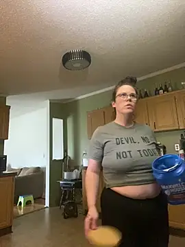 velvetta  online show from March 15, 2025, 9:27 pm