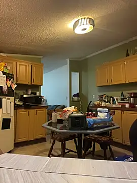 velvetta  online show from December 5, 2025, 7:12 pm