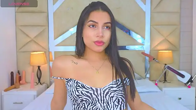 Snapshot of Tiphani_walker_ chatting on September 25, 2025, 12:05 am Tiphani walker online show from September 25, 2025, 12:05 am