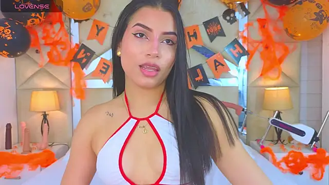 Snapshot of Tiphani_walker_ chatting on October 30, 2025, 11:34 pm Tiphani walker online show from October 30, 2025, 11:34 pm