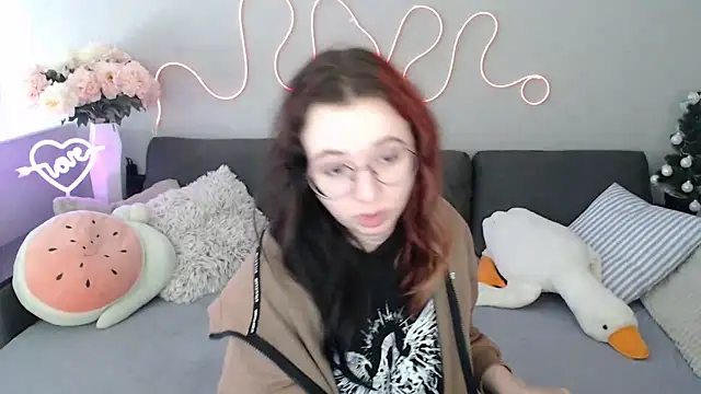 Snapshot of Mini_Diva chatting on February 22, 2026, 9:11 am Mini Diva online show from February 22, 2026, 9:11 am