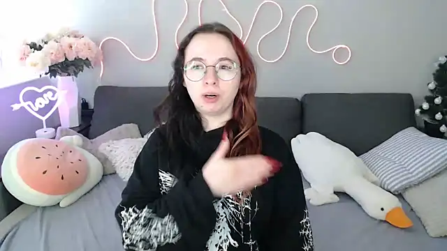 Snapshot of Mini_Diva chatting on February 21, 2026, 9:11 am Mini Diva online show from February 21, 2026, 9:11 am