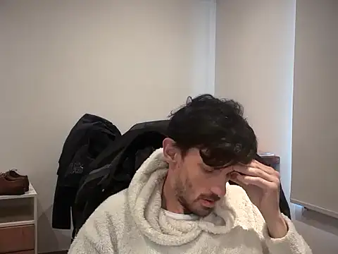 nicolaaaaas online show from September 23, 2025, 5:31 pm