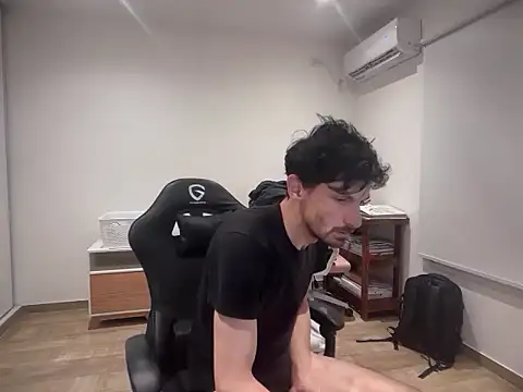 nicolaaaaas online show from September 22, 2025, 6:52 am