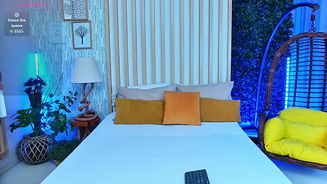 BriannaHart online show from December 5, 2025, 7:29 am