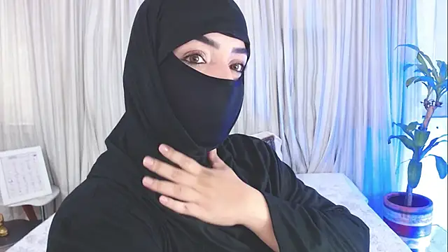 Uzra hayed online show from September 28, 2025, 2:35 pm