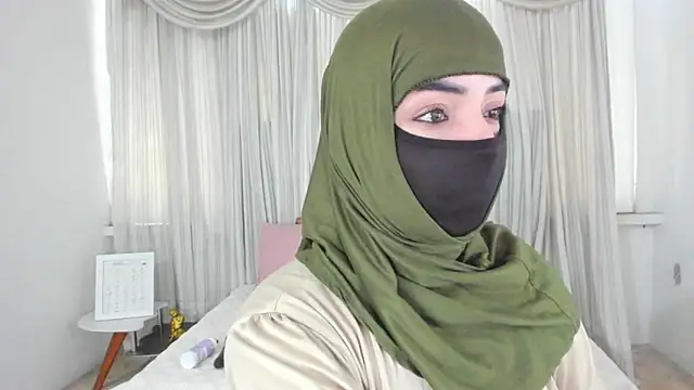 Uzra hayed online show from March 16, 2026, 3:26 pm