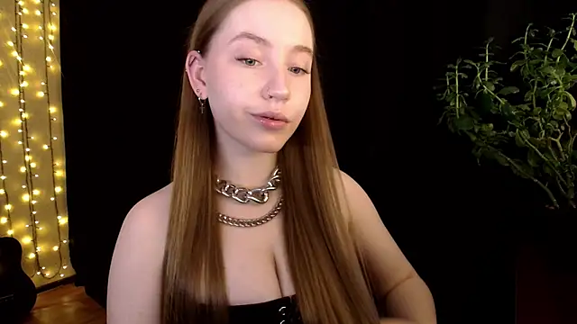 SindiWatsoon online show from September 17, 2025, 1:35 pm