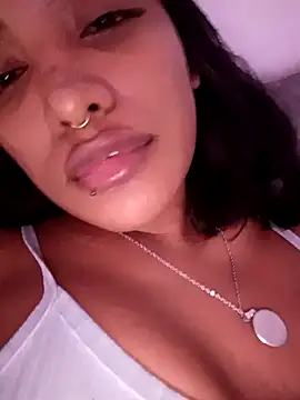 VictoireFeller online show from October 26, 2025, 4:02 am