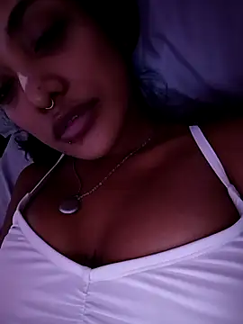 VictoireFeller online show from October 16, 2025, 4:10 am