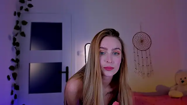 Kamila icee online show from March 19, 2025, 7:49 pm