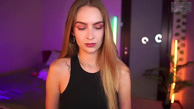 Kamila icee online show from September 25, 2025, 7:09 pm