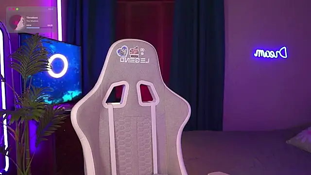 Kamila icee online show from October 23, 2025, 7:01 pm