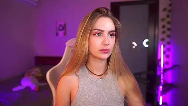 Kamila icee online show from September 21, 2025, 7:08 pm