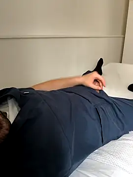 onbifeet online show from March 2, 2025, 1:31 pm