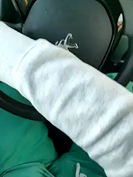 onbifeet online show from March 8, 2025, 8:55 am