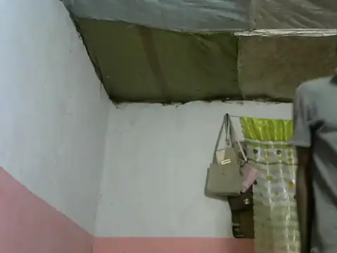 Snapshot of Bigras0011 chatting on October 9, 2025, 3:18 am Bigras0011 online show from October 9, 2025, 3:18 am