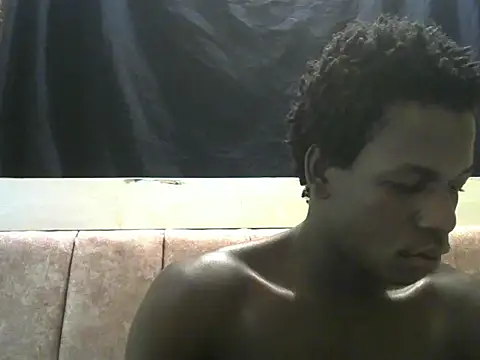 Snapshot of Bigras0011 chatting on June 19, 2026, 2:50 am Bigras0011 online show from June 19, 2026, 2:50 am