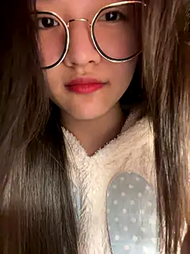 Krixxi22 online show from December 16, 2025, 11:03 am