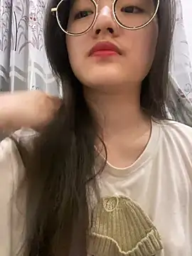 Krixxi22 online show from March 16, 2025, 3:28 pm