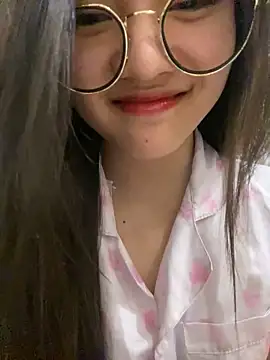 Krixxi22 online show from March 9, 2025, 3:05 pm