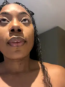 Snapshot of zaraadoll chatting on September 27, 2025, 12:22 pm zaraadoll online show from September 27, 2025, 12:22 pm